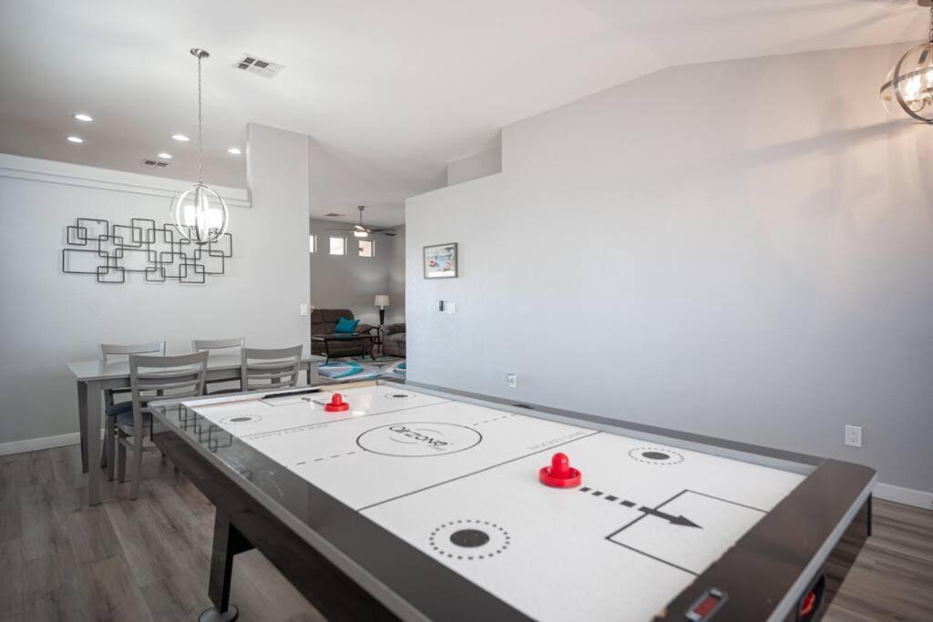 Gorgeous Las Vegas Home With Rv Parking Extérieur photo