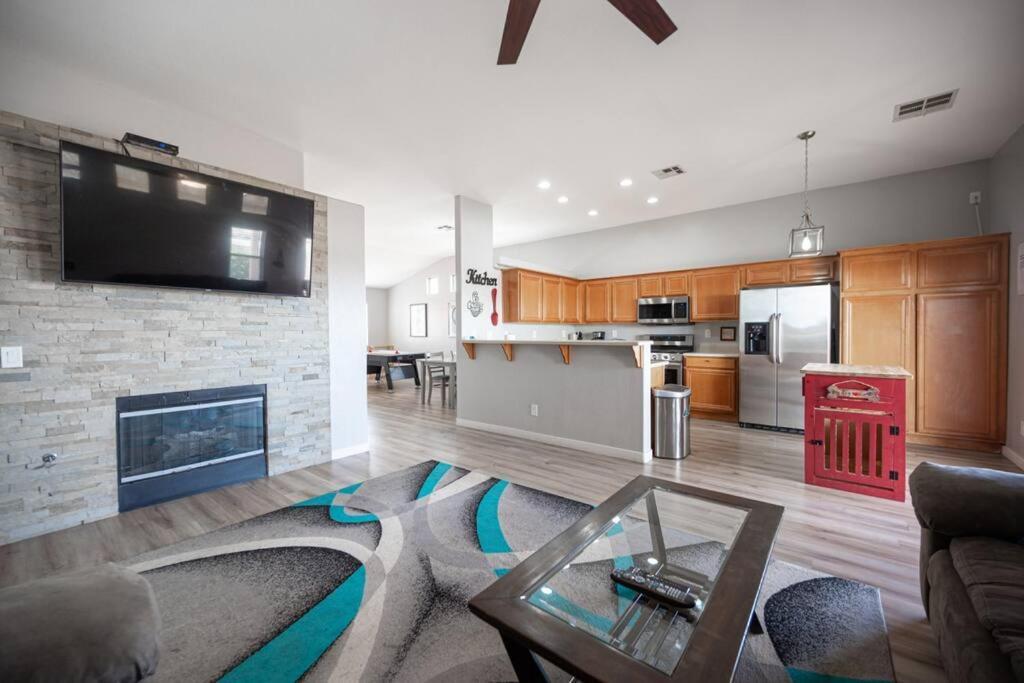 Gorgeous Las Vegas Home With Rv Parking Extérieur photo